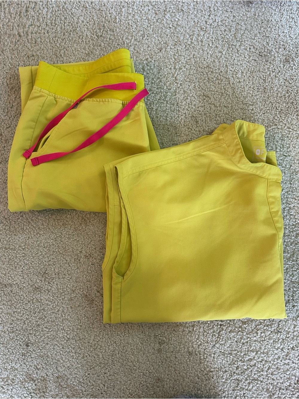 FIGS LIMEADE SCRUB SET- Top Large, Bottom Medium